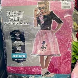 Halloween costume sock hop sweetie with extra accessories